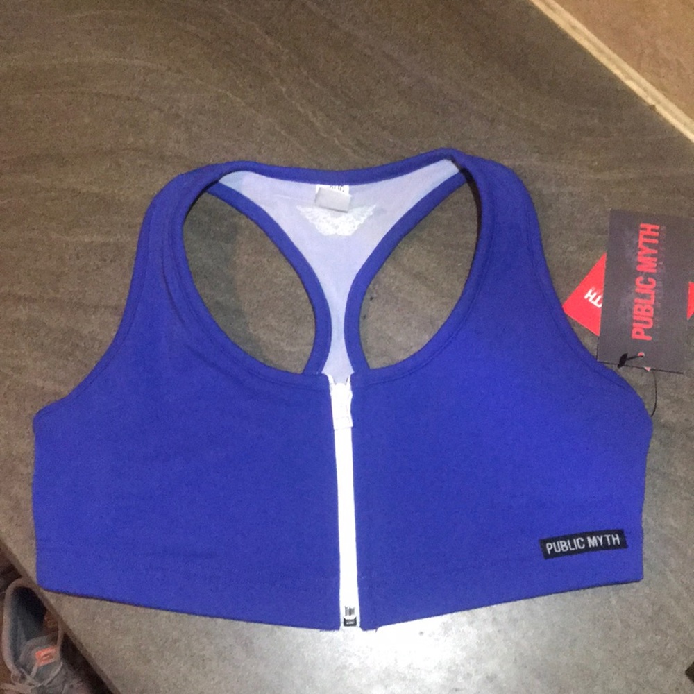 BNWT sports bra public myth